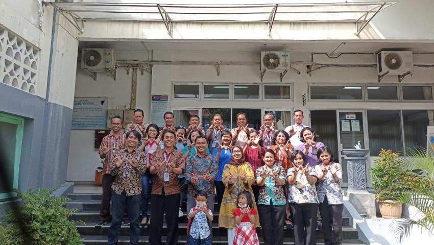 Adakan ToT Classroom Language Training PBI UMBY Dukung Penuh Sekolah Warga Solo Untuk Go Internasional